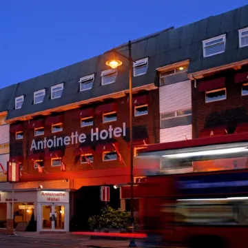 Antoinette Hotel Wimbledon Отели рядом с достопримечательностью «Парк Уимблдон-Коммон»