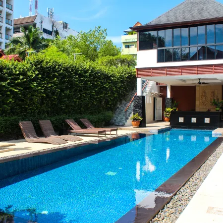 Surintra Boutique Resort Отели рядом с достопримечательностью «Пляж Лэм Сингх»