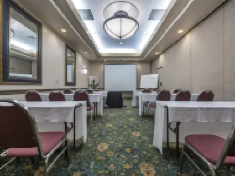 Grand Vista Hotel Hotels in Simi Valley