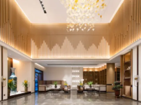 Banlan Hotel (Jiujiang Railway Station Wanda Plaza) Hotels in Jiujiang