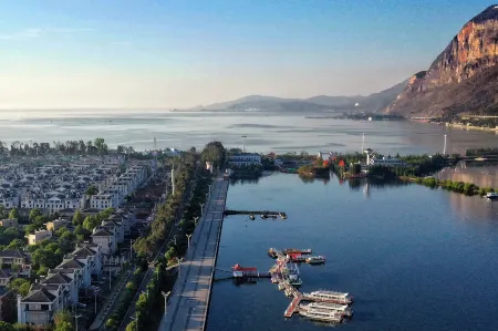 Xilu Lakeside Boutique Hotel