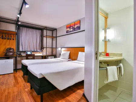 Ibis Copacabana Posto 2