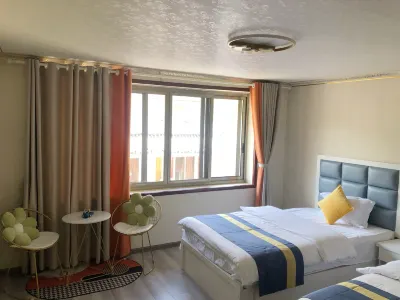 Baoxing Duoji Zangzhai Homestay Hotels near Shenmulei