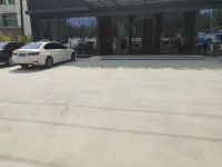 五朵蘭悅酒店（雄安新區安新白洋澱景區旅遊碼頭店） - 停車場