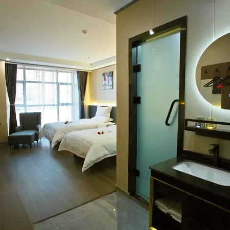 Queshan Nok Hotel