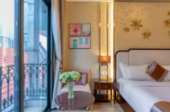 ゴールデンツリーホテル & アパートメント Gia Hien Hien Tuan周辺のホテル