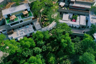 ORCHARD VILLA Hotels near Baolinchan Temple