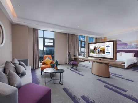 Hampton by Hilton Hebi Railway Station