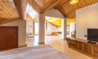 QYJX Boutique  (Lukou Airport Branch)