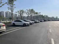 Lavande Hotel Ruyuan - parking