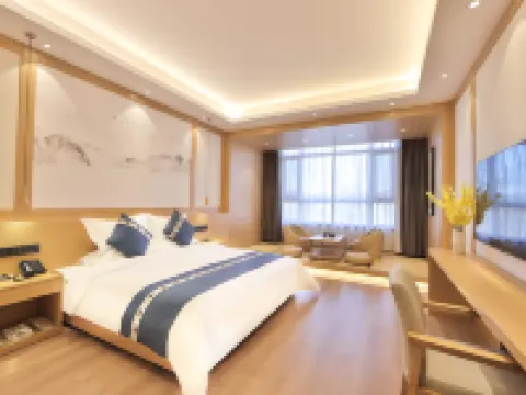 Liangtian Baishi Resort Hotels in Longjing