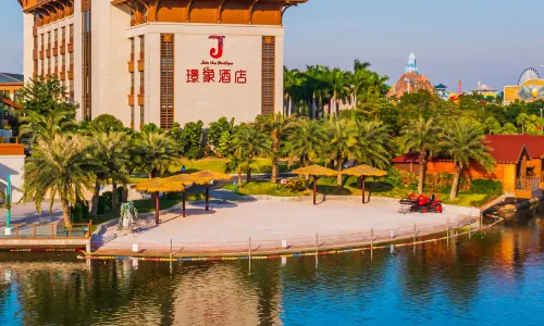 Yulin Jolie Vue Bontique Hotel（Kra Bay and Garden Expo Garden）