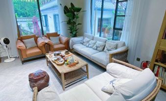 Huangshan Shuying Mountain Villa Art Theme Homestay