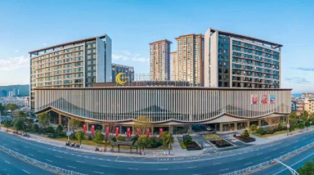 TINGZHOU CROWN INTERNATIONAL HOTEL Hotels near The ancient town of Changting