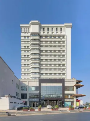 Homeinn Selected Hotel (Shijiazhuang Tiedao University Yitang Subway Station) Отели в г. Шицзячжуан