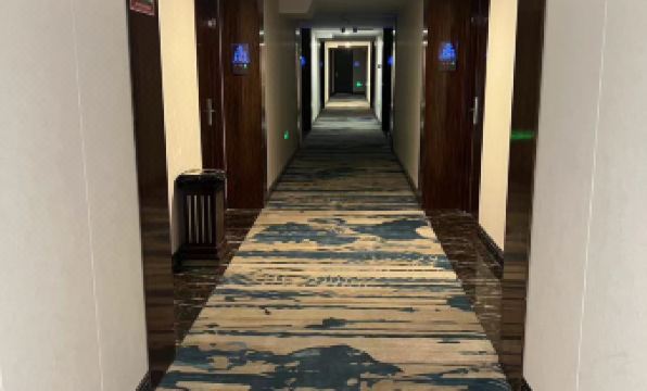 Golden Bay Business Hotel