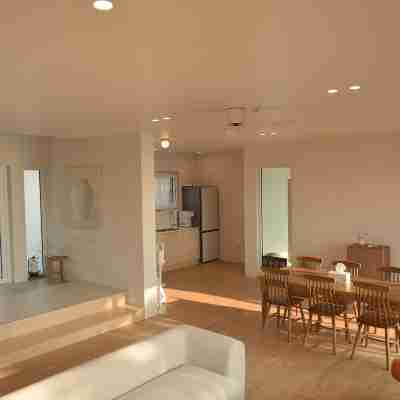 Blank Jeju Stay Dining/Meeting Rooms