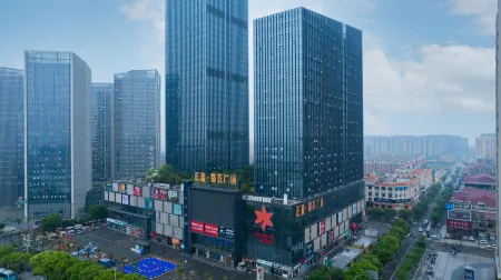 Nanchang hongjingfa Yuexiang Hotel Отели рядом с достопримечательностью «Jiangxi Modern Polytechnic College»