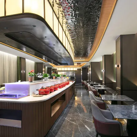 Yiju Hotel (Nancheng High speed Railway Station)