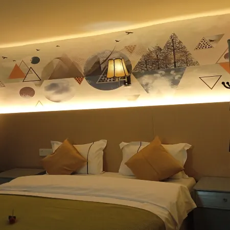 Yingbin Homestay (Mount Heng Scenic Area Big Temple)