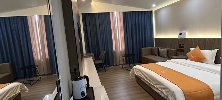 8848 Oxygen Rich Manor โรงแรมในติงรี่