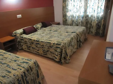 Molí de Mar Hostal - Check-in autónomo 24 h