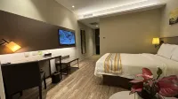 Homeinn Plus Hotel (Zhengzhou Manhattan Civil Aviation Road Subway Station) Отели в г. Чжэнчжоу