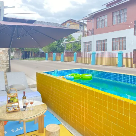 Yunshang Jianli Homestay (Libo Xiaoqikong Scenic Area East Gate Ticket Hall)
