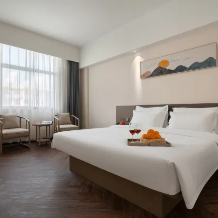 Seasons Hotel (Shenzhen Baoan Turning Subway Station Branch) Отели рядом с достопримечательностью «Театр Хайя»