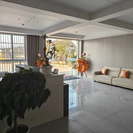 Danshui Hotel, Shahuizi Town, Shangzhou District, Shangluo City
