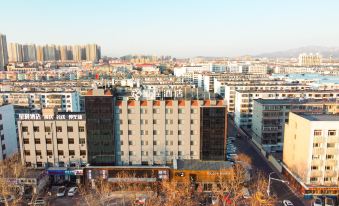 Starway Hotel (Qinhuangdao Railway Station Qinhuang East Avenue)