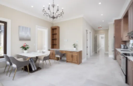 Vancouver Stay ----- Modern Richmond Home  Next to YVR Airport--Brand New & Stylish