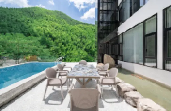 Anji Beiyun Ge Shanye Hotel