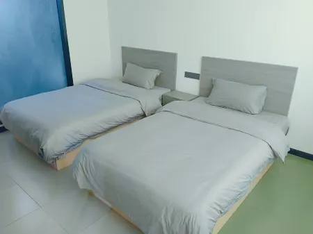 Fuyun Homestay (Zigong Xianshi Ancient Town) Отели рядом со станцией Zigong Railway Station