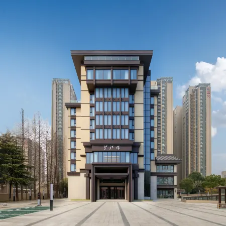 Yangtze River View Hotel(Zhongshan Wharf Branch) Отели рядом с достопримечательностью «Йиджианг Тауер»