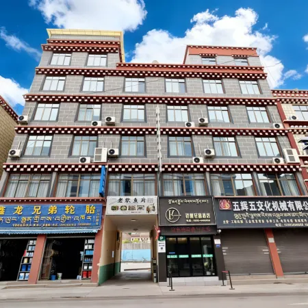 Luxury Hotels in Suman