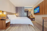 Starway Hotel (Baoji Administrative Center)