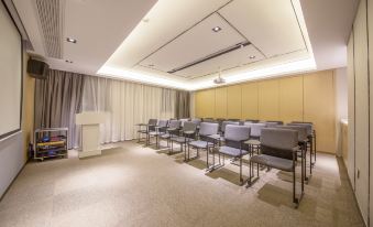 Atour Hotel (Wuxi Railway Station Chunshen Road)