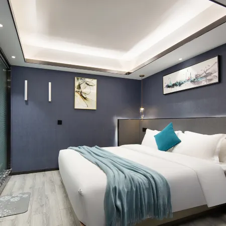 Boyue Travel Homestay (Changsha Wu Yi Square IFS)