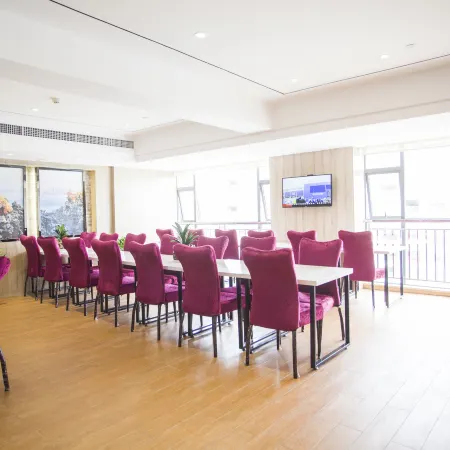 Morning Inn Hotel (Zhangjiajie Tianmen Mountain) Отели рядом с достопримечательностью «Гора Тяньмэнь»