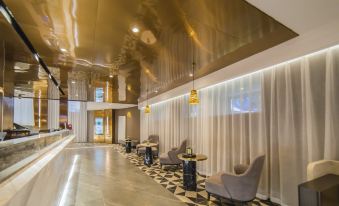 Home Collection Hotel (Taitong Pedestrian Street, Weihai Road, Qingdao)