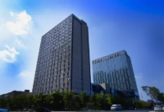 Jingzhou Qianyu Art Movie Hotel