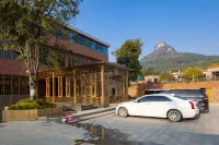 โรงแรมรีโมทเมาน์เทน เหลียนโจว - ที่มีที่จอดรถ