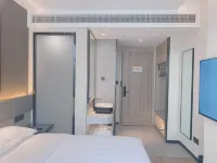 IU Hotel (Kaifeng Qingming Shanghe Garden Gulou Square Store)