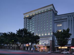 Vienna Classic Hotel (Huizhou Dahuxi)