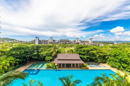 Bayoli Resort Villa (Haitang Bay Branch, Lingshui) Отели рядом с достопримечательностью «Yetian Ancient Village»