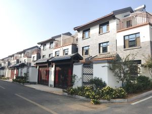 Qufu Liangqi Mountain House Homestay (Nishan Shengjing Branch)