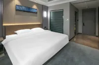 Riyue Fenghua Hotel (Shangqiu Vocational and Technical College) Hotels near Shangqiu Polytechnic (Shenhuo Avenue)