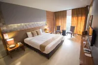 Sukhothai Treasure Resort and Spa Hotels near Phiphitthaphanthasathan Haeng Chat Ram Kham Ngae