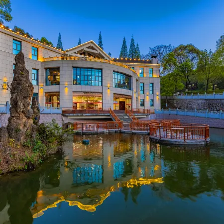 Longshan Garden Hotel